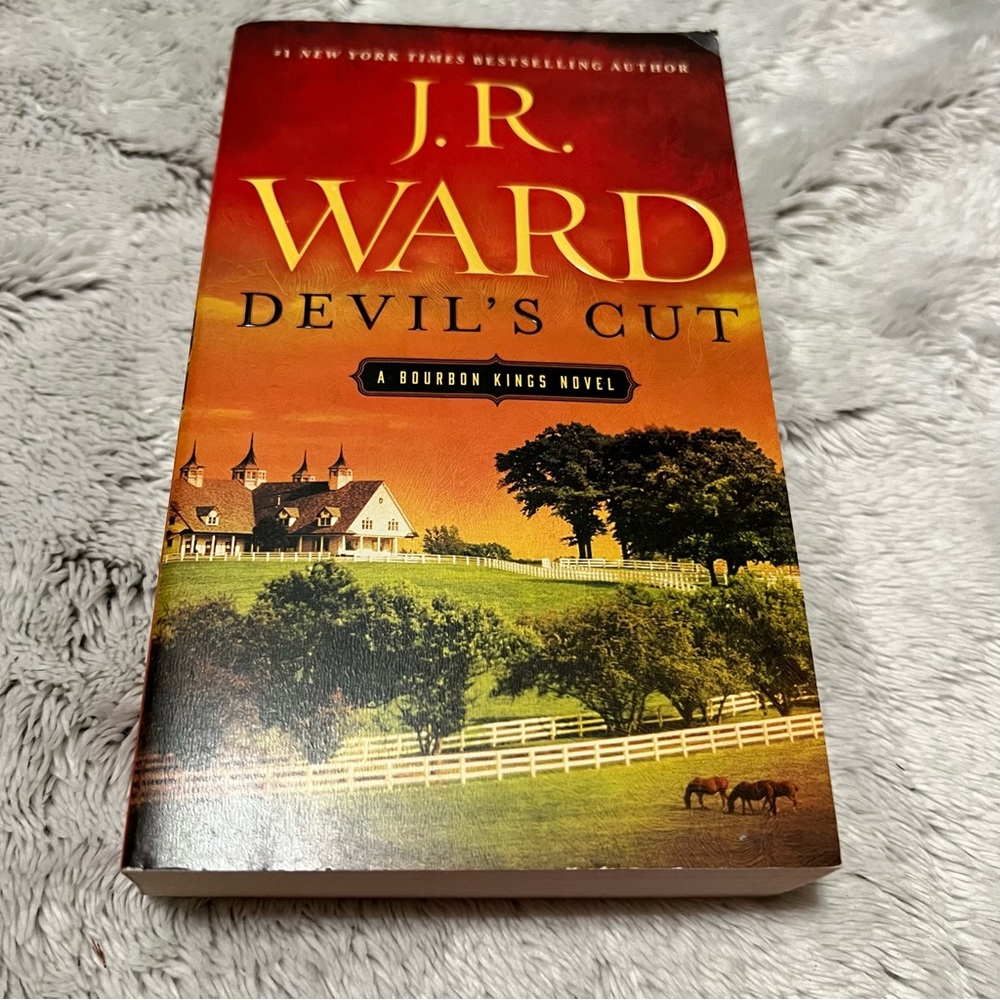🌴Devil’s Cut by J.R. Ward Paperback Book